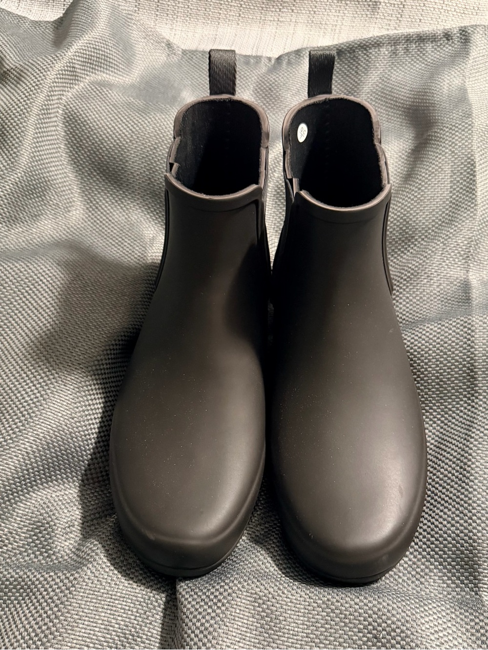 Hunter Black Chelsea-Style Rain Boots